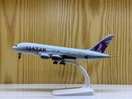 Mô hình máy bay Qatar Airways A380 20cm