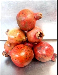 1kg buah delima merah / delima putih super jumbo buah delima lokal buah delima infor seger