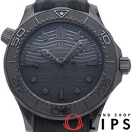 二手歐米茄海馬系列300公尺同軸潛水錶，43.5毫米黑色陶瓷錶殼，型號210.92.44.20.01.003。附原廠錶盒和保固卡。陶瓷/橡膠錶帶，男士腕錶，黑色。成色極佳。