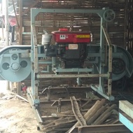 mesin gergaji kayu horizontal