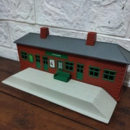 Takara Tomy Plarail Ffarquhar Station Train Station Toy
