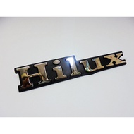 (1คู่) ตัวอักษร HILUX ไฮลักซ์ ไฮลัก ติดข้างแก้มรถ รถโตโยต้า แอลเอ็น 40 30 อาร์เอ็น40 30 (TOYOTA RN3