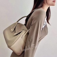 Hermes Lindy 26 8Q 馬爾法米金扣 B Stamp
