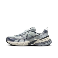 รองเท้าผู้หญิง Nike V2K Run Pure Platinum Wolf Grey - FD0736-003 - 36.5