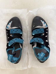La Sportiva Tarantula Boulder Woman