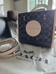 Coach Dempsey Tote 22