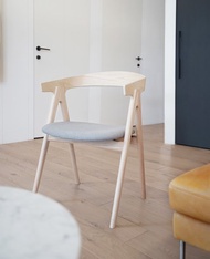 Ponny 扶手椅 | 餐椅 | 梣木