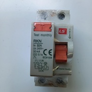 aptomat chống giật 15A -30A -cầu dao chống giật attomat chống rò nhật bãi