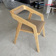 Ghế ăn katakana ghế gỗ cao su có tay vịn