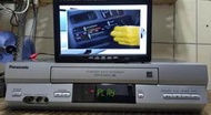 內部九成新以上 Panasonic PV-V4525S VHS Hi-Fi 6磁頭高級錄放影機 ( 附全新遙控器 )