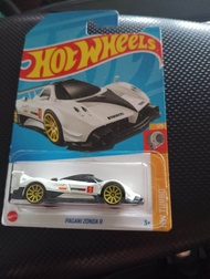 Hot wheels PAGANI ZONDA R white