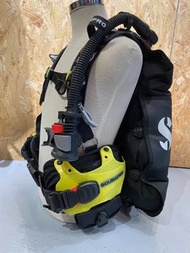 SCUBAPRO HYDROS PRO 9成新 Size M 有快卸配重袋 AIR2 1年保固輕量化好折疊適合旅行