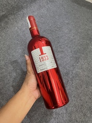 Rượu vang Ý 1933 ( Có nhiều màu có vang ngọt và vang chát)