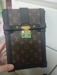 LV vertical trunk