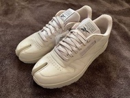 🇫🇷全新 Reebok x Maison Margiela “Classic Leather Tabi” US10|UK9 human made jjjjound new balance travis