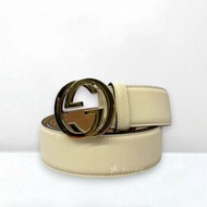A13396-Gucci GG Supreme白色牛皮銀釦皮帶370543