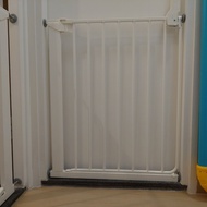 Babydan Baby Safety Gate LISE ASTA 嬰兒安全門欄 有兩個 廚房門欄 浴室門欄