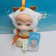 laura kyushu spirit animal series blind box พวงกุญแจlaura แกะเช็ดการ์ด มาใหม่ พร้อมส่ง มีชุดเสื้อผ้า