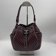 CHANEL香奈儿酒红色水桶包