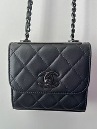 Chanel trendy cc all black
