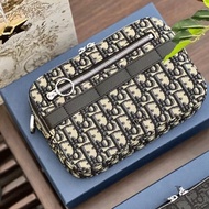 CD Montaigne Camera beg