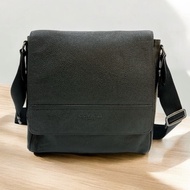 莉亞精品♡Coach 翻蓋斜背包 黑色 二手