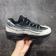 Nike Air Max 95 黑色灰色運動鞋