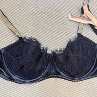 Vic sexy bra Auth 34A