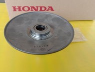 ชุดหน้าสัมผัสมู่เล่ย์หลังแท้HONDA PCX125 อะไหล่แท้ศูนย์HONDA(23205-KWN-900)1ชิ้น