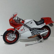 二手極新 1：12 MOTORCYCLE MODEL 田宮模型近似天若有情 劉德華 華 Dee   SUZUKI 電單車款戰車(可換單雙坐椅)。。。。