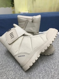 Decathlon/ Quechua  中筒雪地靴 米色