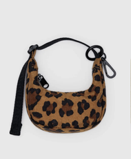 (พร้อมส่ง) BAGGU Crescent Bag Charm นำเข้าจากประเทศอเมริกา