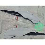 xrm 125 trinity body cover pair genuine (HONDA).