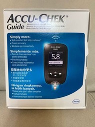 Accu chek guide 羅氏血糖機 連50張試紙