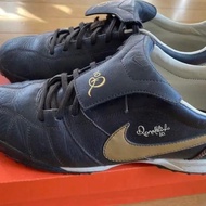 Nike tiempo R10 Ronaldinho futsal sintesis hitam bekas kondisi bagus