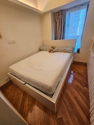 IKEA MALM  Ottoman storage Bed