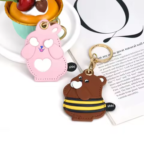 Cute Bear Keychain Girl Boy Funny Key Ring Holder Pendant Access Card Kawaii Leather Case Airtag Ant