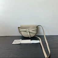 LOEWE 沙色蝴蝶結mini gate馬鞍包 17*11*8 99新配件塵袋
