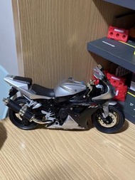 Yamaha YZF-R1 模型機車