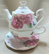 正品Royal Albert 骨瓷茶壺茶杯套裝
