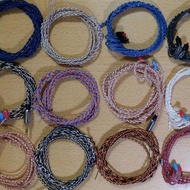 MJ 音樂騎士專業耳機升級線  👍🏻多種美國線材，發燒耳機線。😍顏色可以任君選擇定做。👉全人手做，可用於市面上大部分耳機💝可定做4芯線(4絞)，8芯線(8絞)。💖 保用一年，地鐵交收各種線價錢由$30