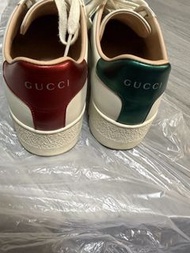 GUCCI 蜜蜂小白鞋