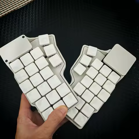 Hot Sales Corne V4.1 SplitKeyboard Kit Custom Bluetooth Hot Swap Wireless ZMK DIY Touchpad Mouse 500