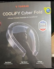 TORRAS COOLiFY Cyber Fold 便攜掛頸式冷暖氣機。