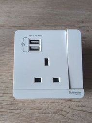 施耐德英標插座