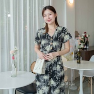 Calla jumpsuit (Vanilla Chapters) - จั๊มสูทผ้าเกาหลี