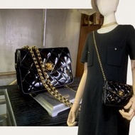 Chanel vintage Patent Leather 24K Gold CC Logo Belt Bag In Black + Chain 香奈兒黑色漆皮腰包