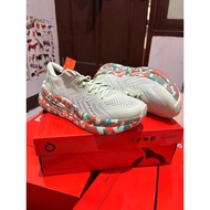 ORTUSEIGHT HYPERBLAST ENCORE PISTACHIO RUNNING SHOES