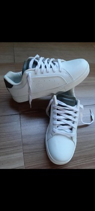 sepatu airwalk putih UK 40 original