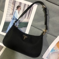 New HOT_GUESS New Underarm Bag Single Shoulder Crossbody Bag Solid Color Candy Bag For Women Neil Long Cloth Simple Vers
